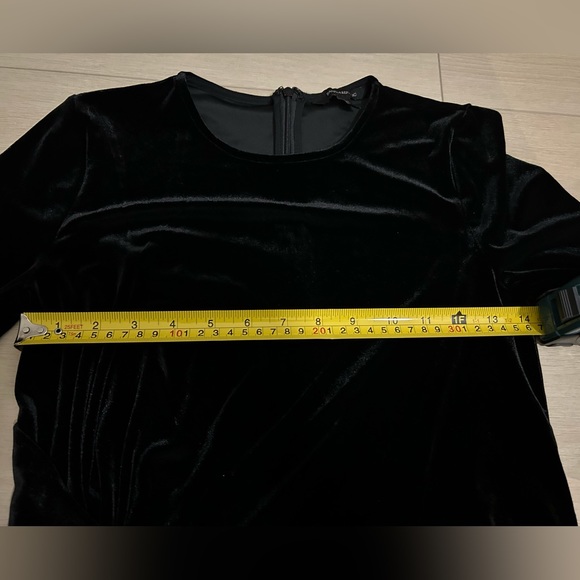 BANANA REPUBLIC Black Velvet Twist Waist Party Evening Dress Size 4 (Like New) - Picture 5 of 8